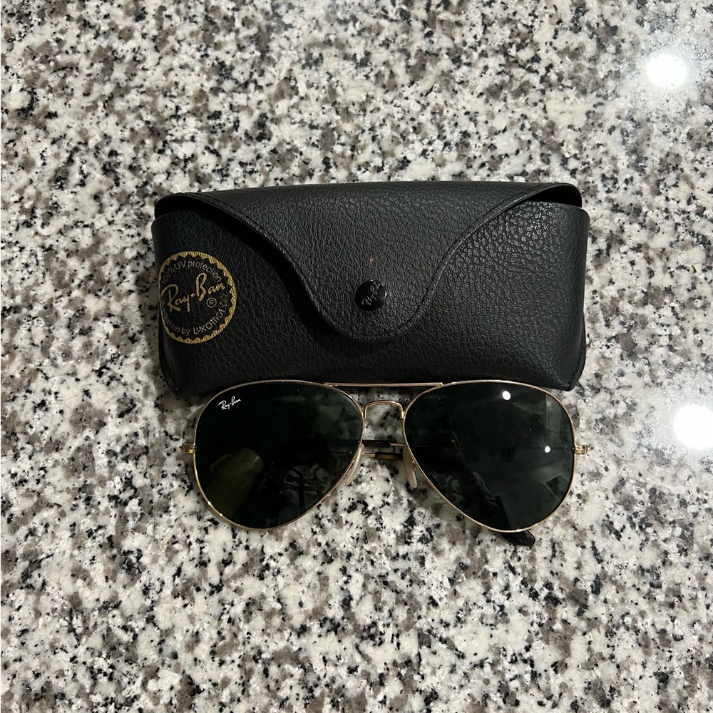 Ray-Ban Gold Aviator Sunglasses with Black Case